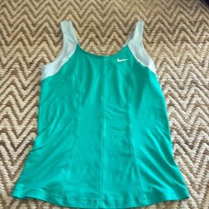 Nike Athletic Top Green M